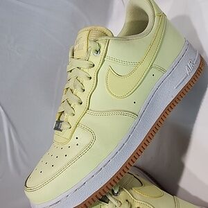 Nike Air Force 1 Low Premium Luminous Green Women’s Size 8